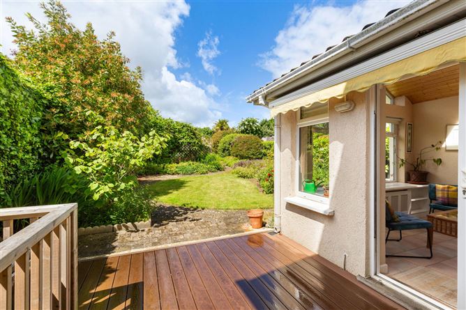 https://photos-a.propertyimages.ie/media/0/0/5/5006500/0ee2807e-9906-4d2d-a0d2-7d88bf39bbc1_l.jpeg