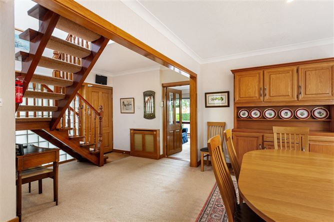 https://photos-a.propertyimages.ie/media/0/0/5/5006500/0ee2807e-9906-4d2d-a0d2-7d88bf39bbc1_l.jpeg