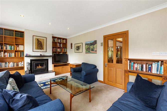 https://photos-a.propertyimages.ie/media/0/0/5/5006500/0ee2807e-9906-4d2d-a0d2-7d88bf39bbc1_l.jpeg