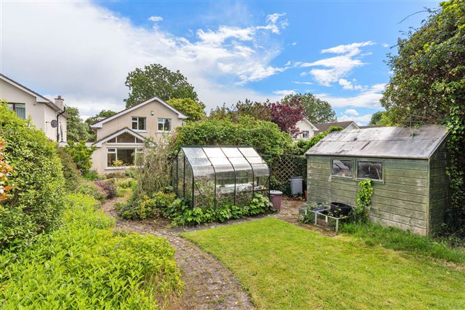 https://photos-a.propertyimages.ie/media/0/0/5/5006500/0ee2807e-9906-4d2d-a0d2-7d88bf39bbc1_l.jpeg