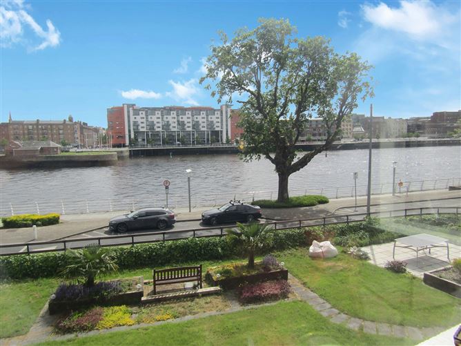 Main image for Apartment 7 Strand Court, O'Callaghan Strand, Ennis Road, Limerick