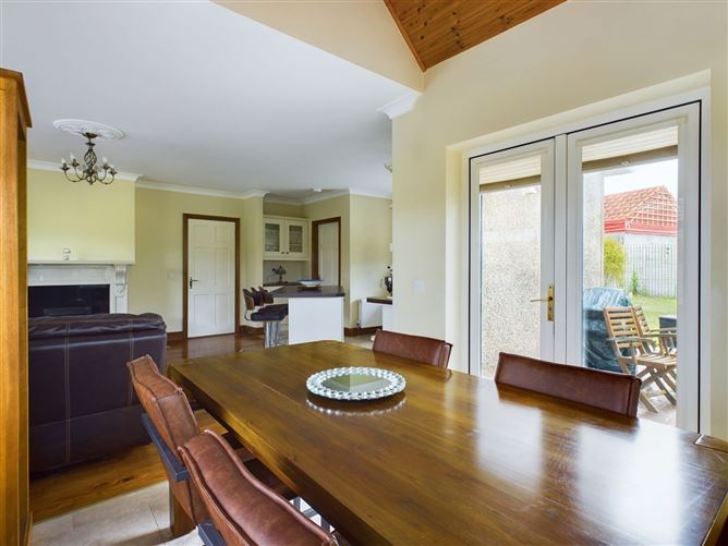 3 Lakeside, Old Crobally Road, Tramore, Co. Waterford