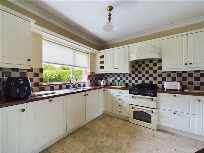 3 Lakeside, Old Crobally Road, Tramore, Co. Waterford