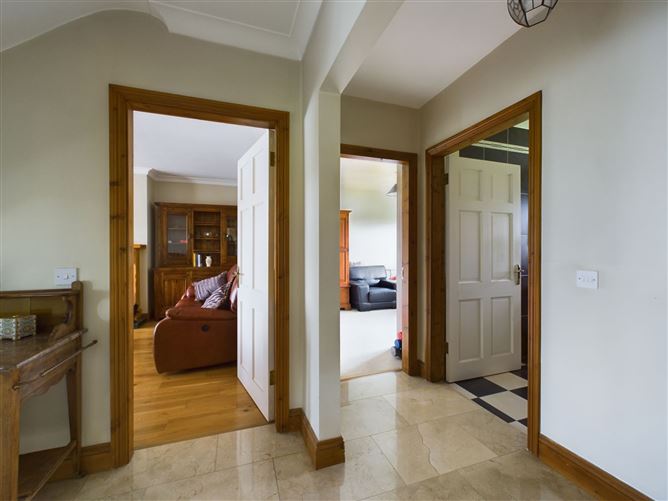 3 Lakeside, Old Crobally Road, Tramore, Co. Waterford