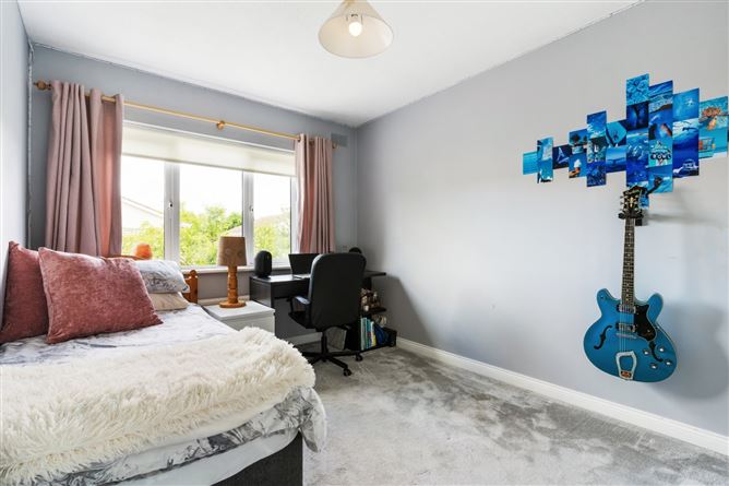 12 College Park Close, Dundrum, Dublin 16