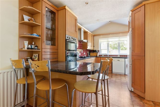 12 College Park Close, Dundrum, Dublin 16