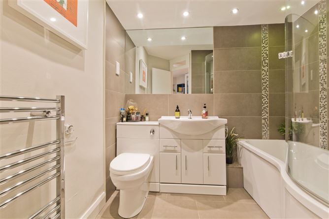 6 Huband Court, Percy Place, Ballsbridge, Dublin 4