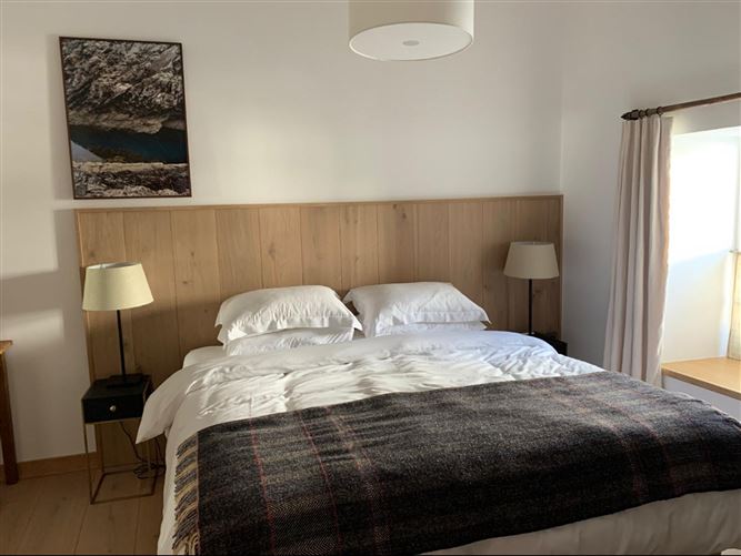 Kelp Luxury Cottage,h91dd27, Roundstone, Galway