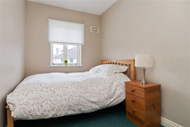 63 Brookfield Green, Kimmage, Dublin 12