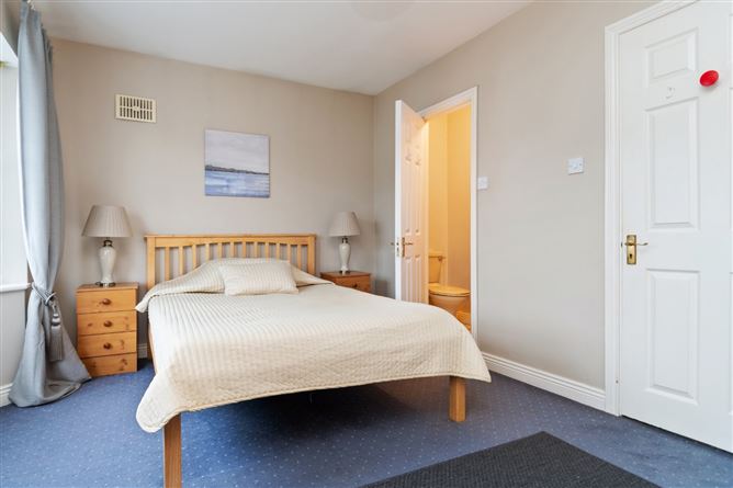 63 Brookfield Green, Kimmage, Dublin 12