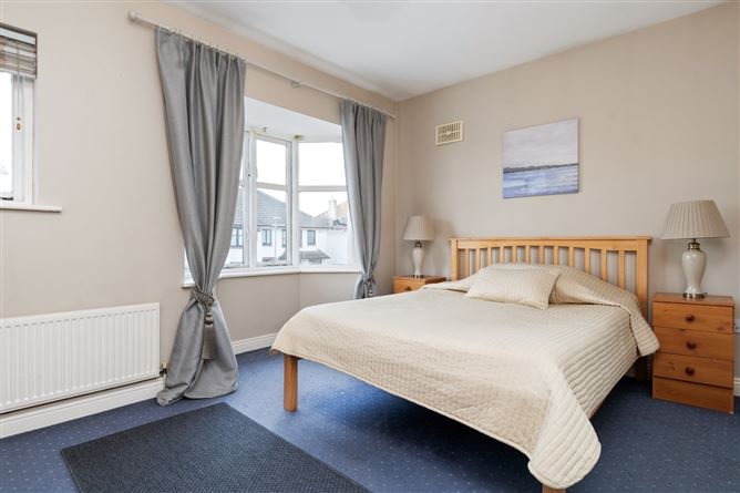 63 Brookfield Green, Kimmage, Dublin 12