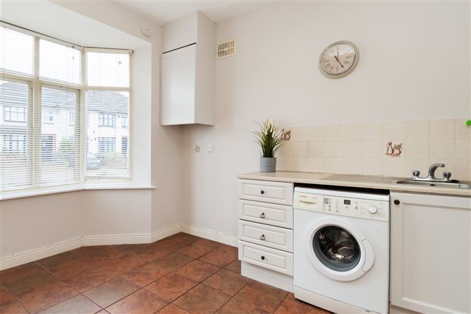 63 Brookfield Green, Kimmage, Dublin 12
