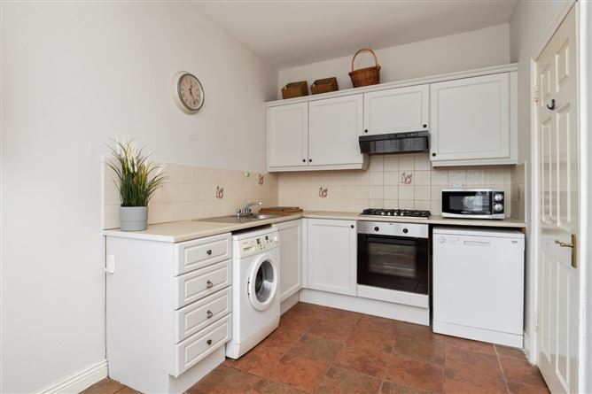 63 Brookfield Green, Kimmage, Dublin 12