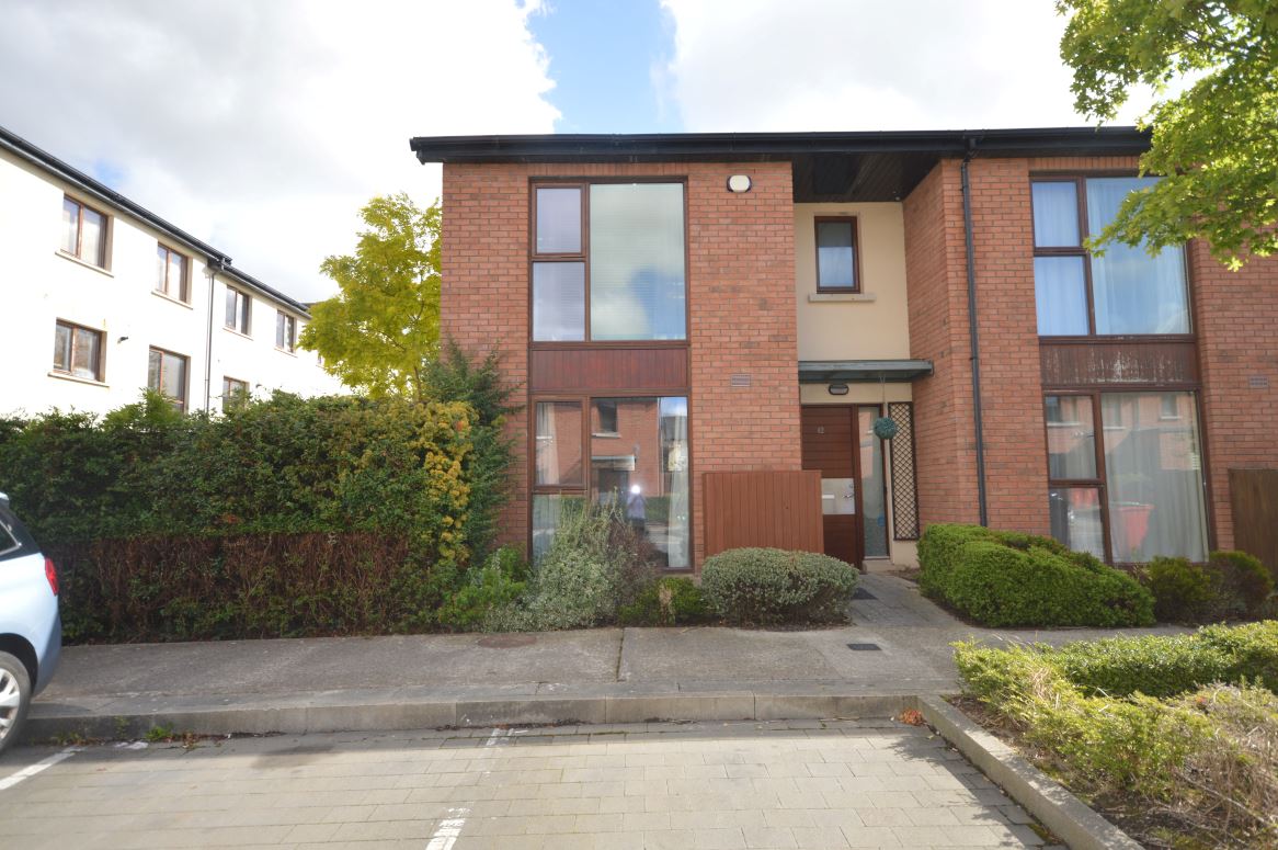 12 Castlegate Drive, Lucan, Dublin