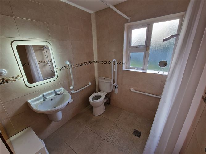 2 Shallee Drive, Ennis, Co. Clare