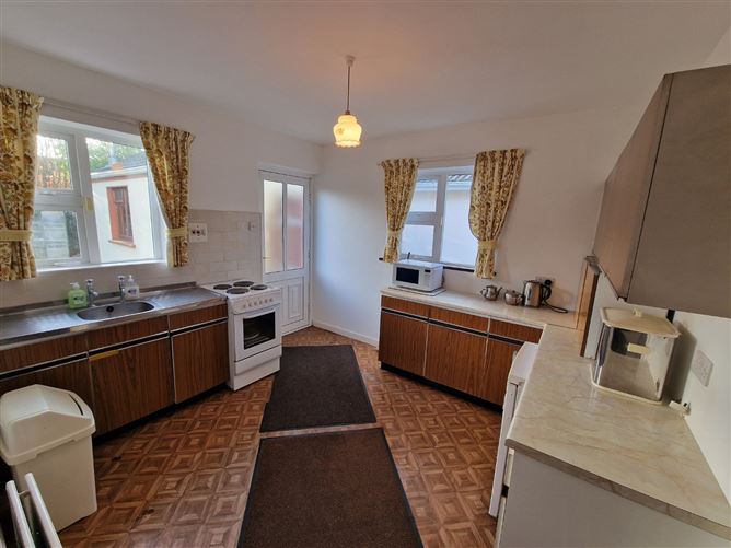 2 Shallee Drive, Ennis, Co. Clare