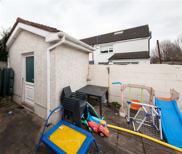 2 Meadow Downs, Hartstown, Dublin