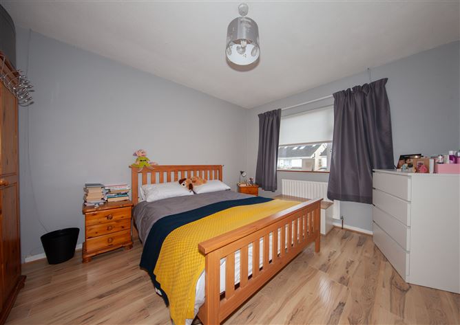 2 Meadow Downs, Hartstown, Dublin