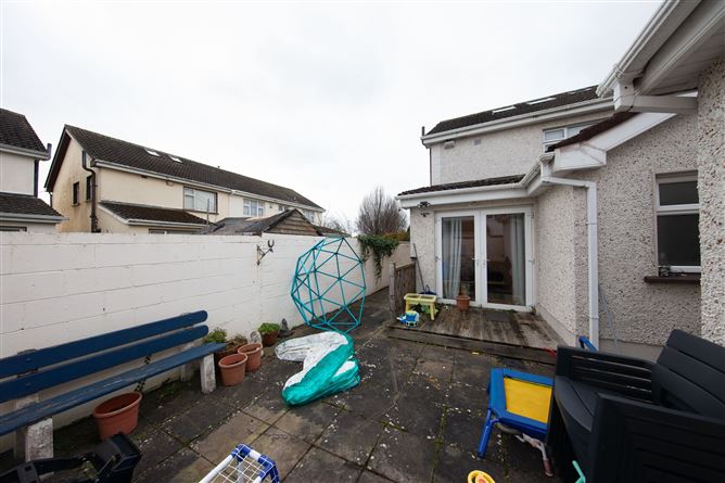 2 Meadow Downs, Hartstown, Dublin