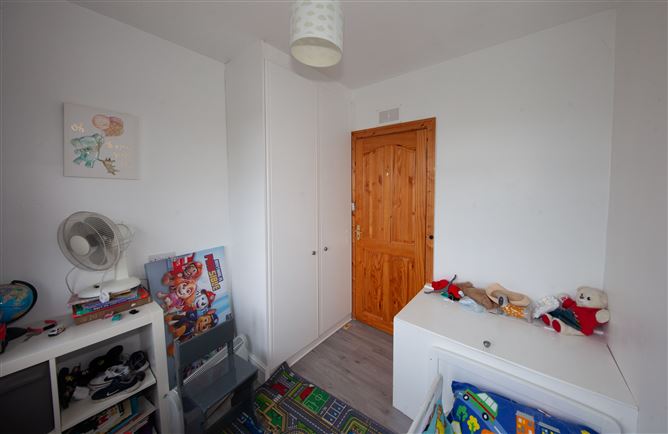 2 Meadow Downs, Hartstown, Dublin