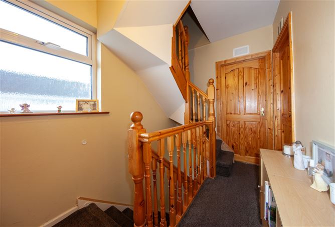 2 Meadow Downs, Hartstown, Dublin