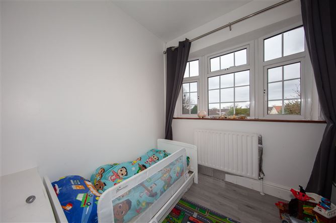 2 Meadow Downs, Hartstown, Dublin