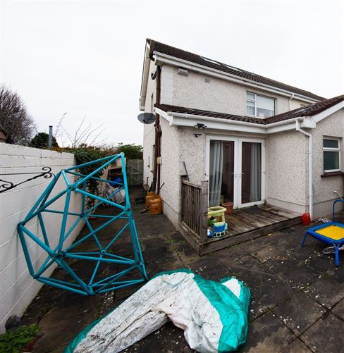 2 Meadow Downs, Hartstown, Dublin