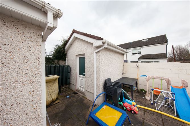 2 Meadow Downs, Hartstown, Dublin