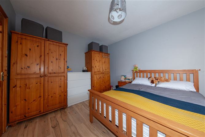 2 Meadow Downs, Hartstown, Dublin