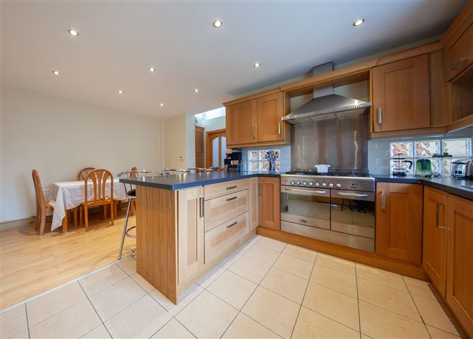 2 Meadow Downs, Hartstown, Dublin