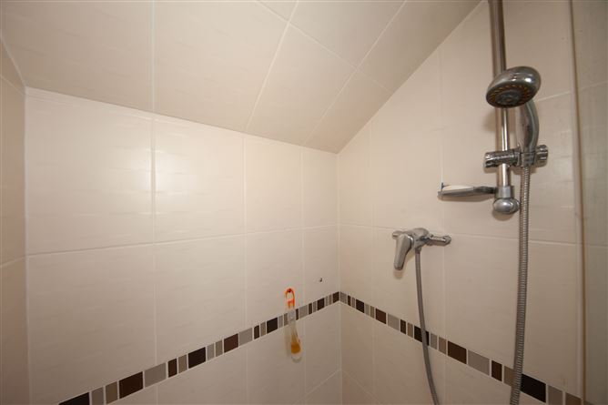 2 Meadow Downs, Hartstown, Dublin