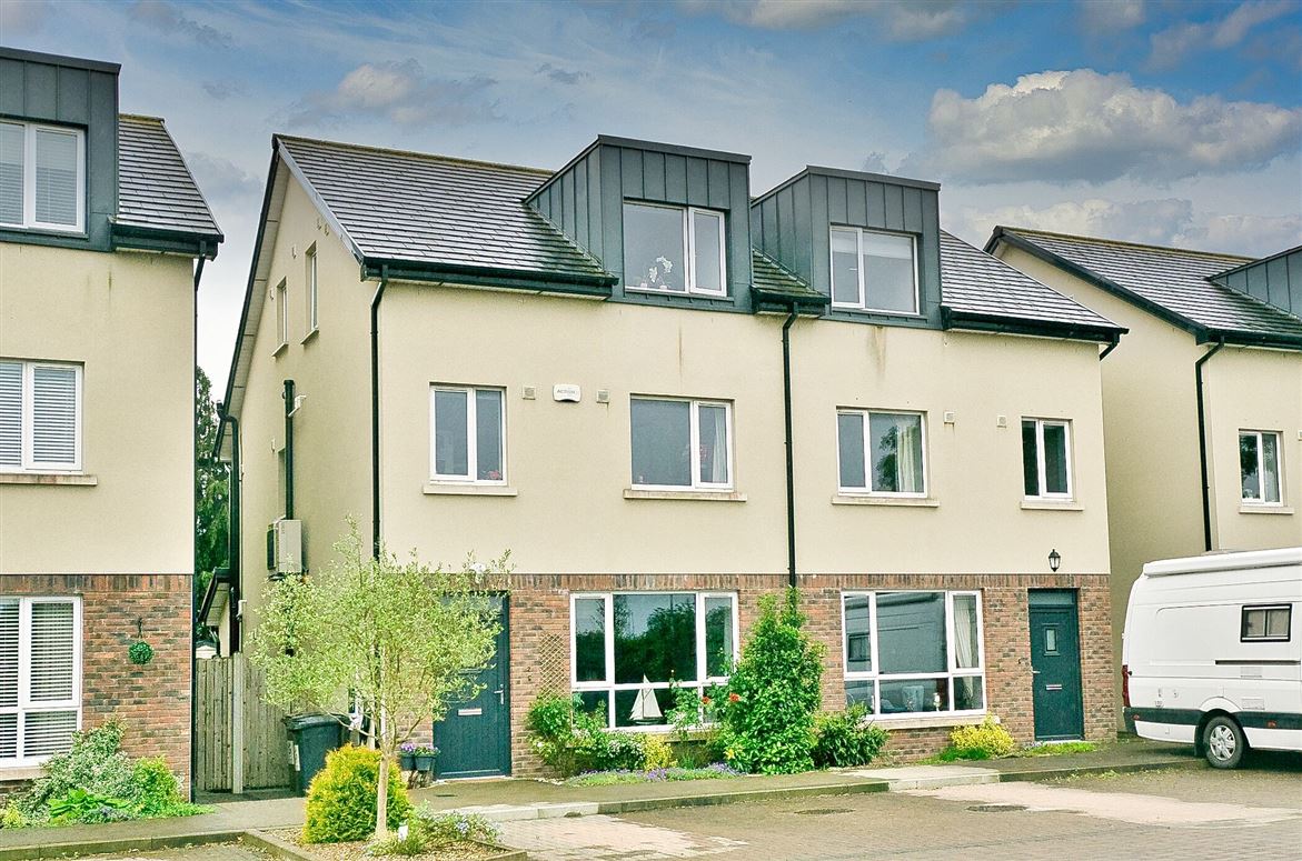 2 Whitton Avenue , Clondalkin, Dublin