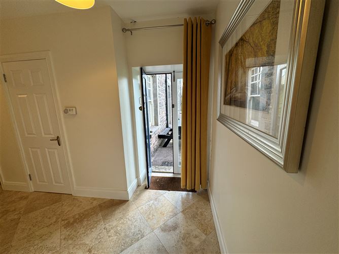 Ref 1130 - Apartment 1, The Cable Station, Waterville, Kerry