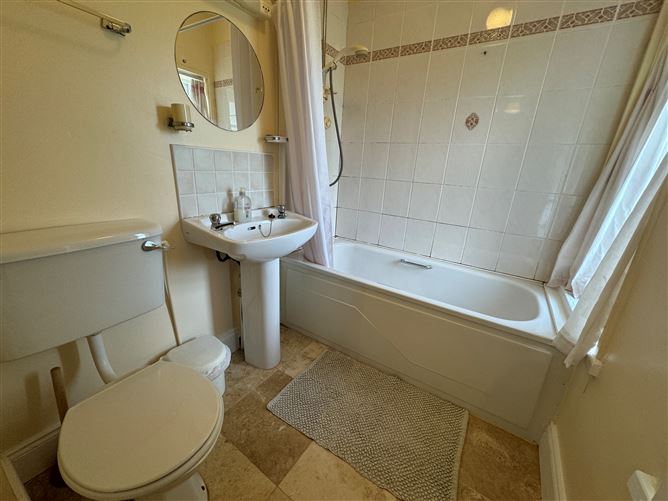 Ref 1130 - Apartment 1, The Cable Station, Waterville, Kerry