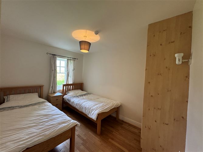 Ref 1130 - Apartment 1, The Cable Station, Waterville, Kerry