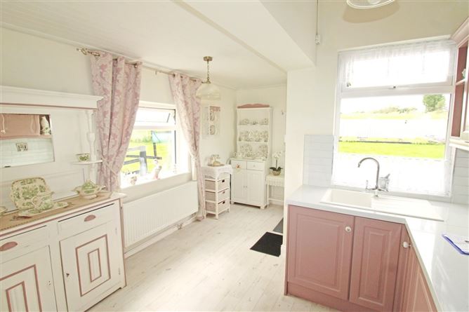 Misty Mountain Cottage, Derra Lower, Bellacorick,, Ballina, Mayo