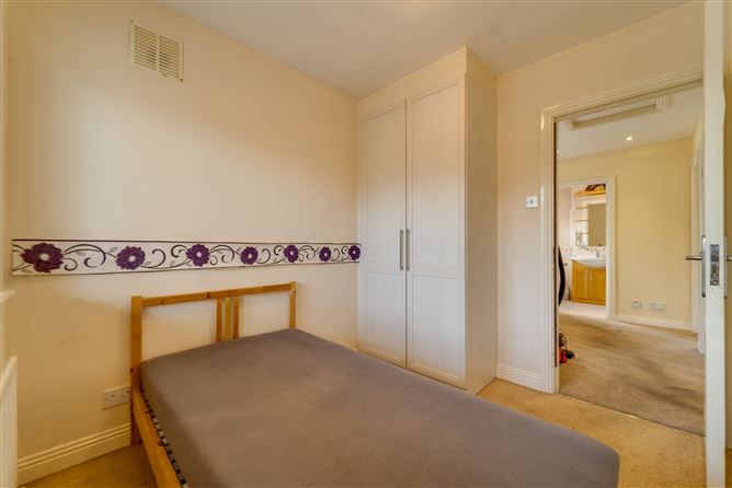 13 Carrigmore Grove, Citywest, Dublin