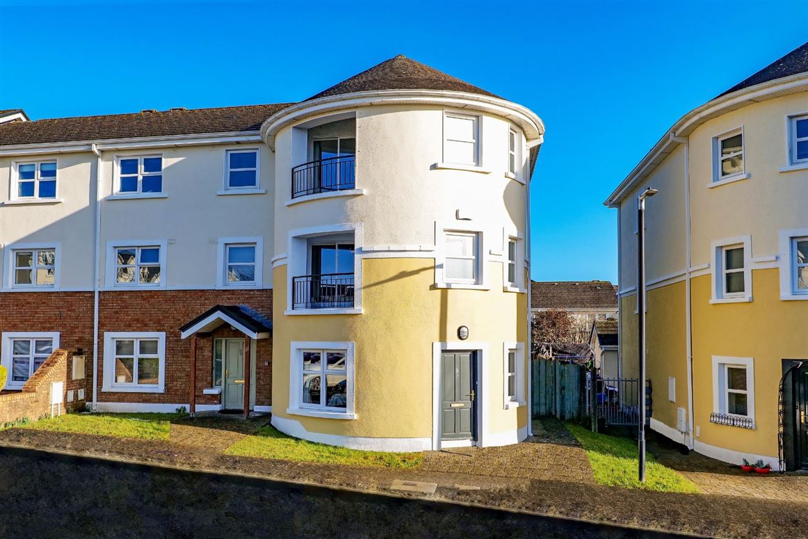 91 Cluain Riocaird, Castlegar, Galway
