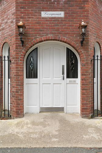 Apartment 117, Kerrymount, Castle Court, Kilgobbin Wood, Sandyford, Dublin 18