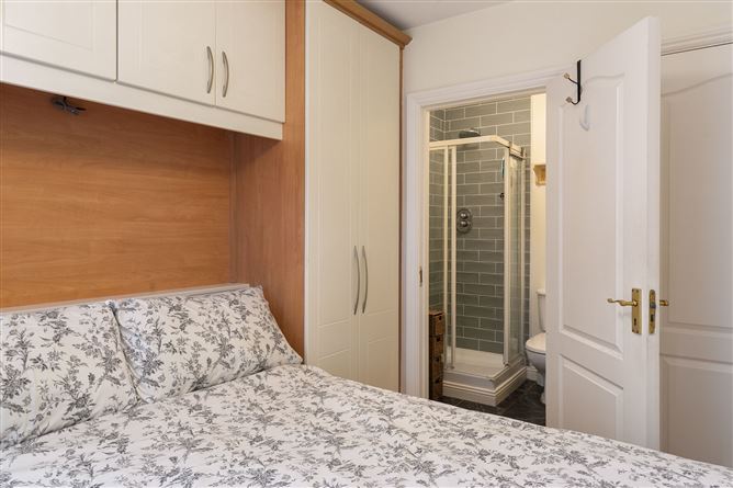 Apartment 117, Kerrymount, Castle Court, Kilgobbin Wood, Sandyford, Dublin 18