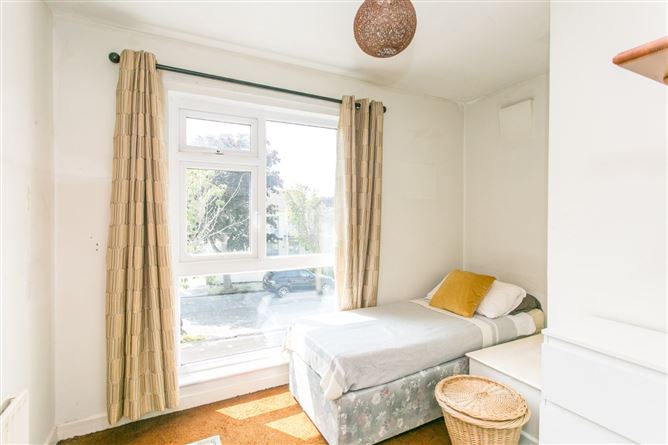 Photo 11 of 17 — 30 Clonard Lawn, Dundrum, Dublin 16