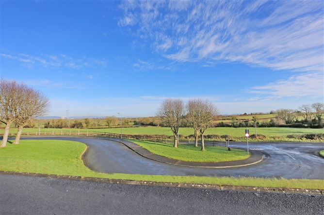 8 Sycamore Heights, Patrickswell, Co. Limerick
