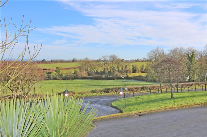 8 Sycamore Heights, Patrickswell, Co. Limerick