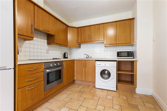 17 Hampton Square, Navan Road, Dublin 7