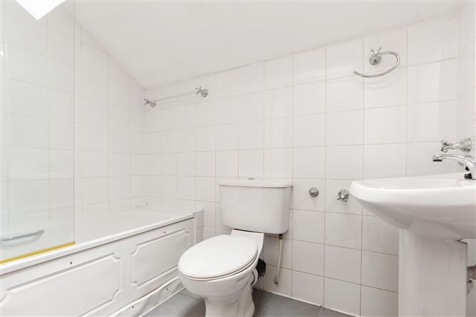 25 Granitefield Mews, Granitefield Manor, Rochestown Avenue, Dun Laoghaire