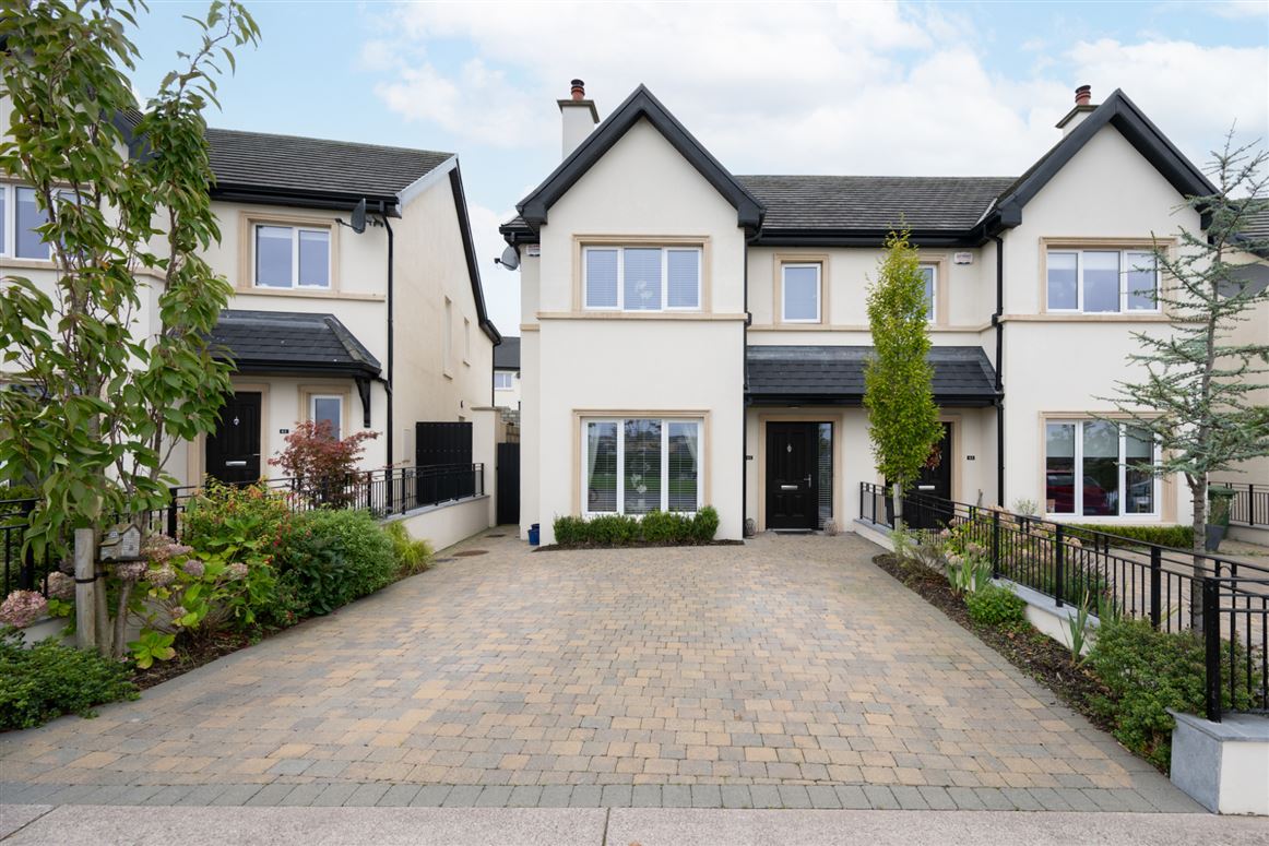 62 Clonlara, Kerry Pike, Co. Cork Sherry FitzGerald Cork 4744800