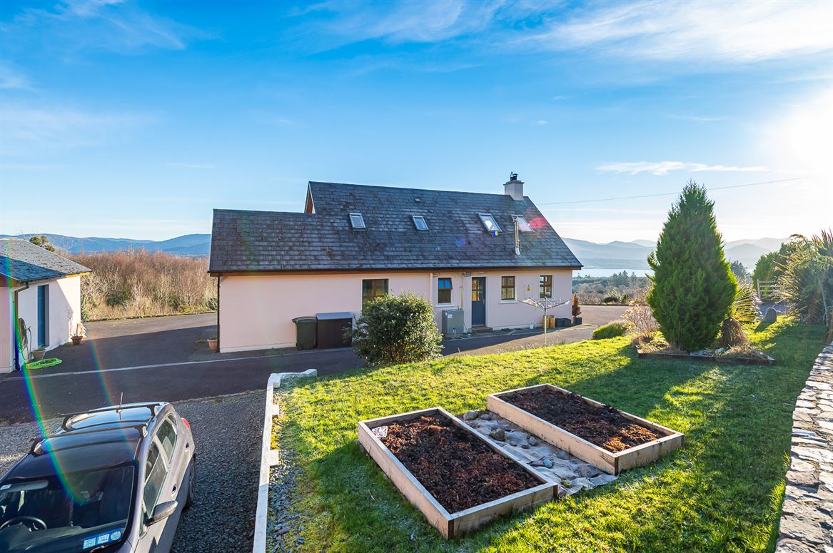Brea Caha, Cappanacush East, Templenoe, Kenmare, Co. Kerry Brea Caha, Cappanacush East, Templenoe, Kenmare, Co. Kerry