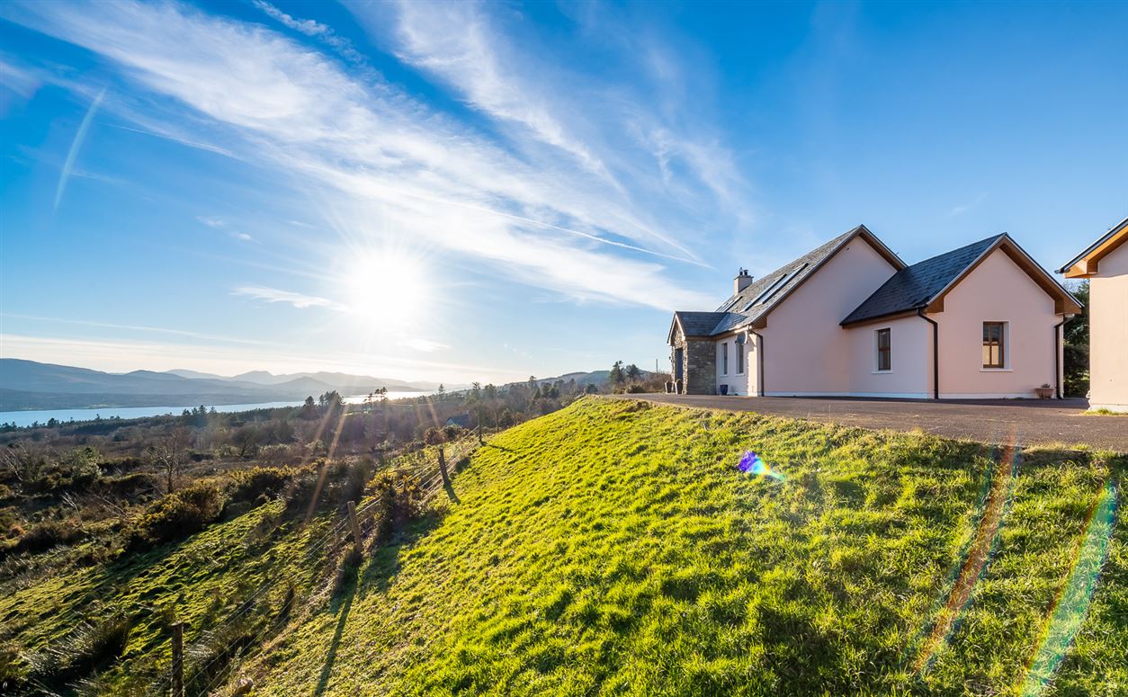 Brea Caha, Cappanacush East, Templenoe, Kenmare, Co. Kerry Brea Caha, Cappanacush East, Templenoe, Kenmare, Co. Kerry