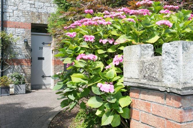 25 Arkle Square, Brewery Road, Stillorgan, Co. Dublin
