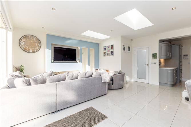 503 Collins Avenue West, Whitehall, Dublin 9